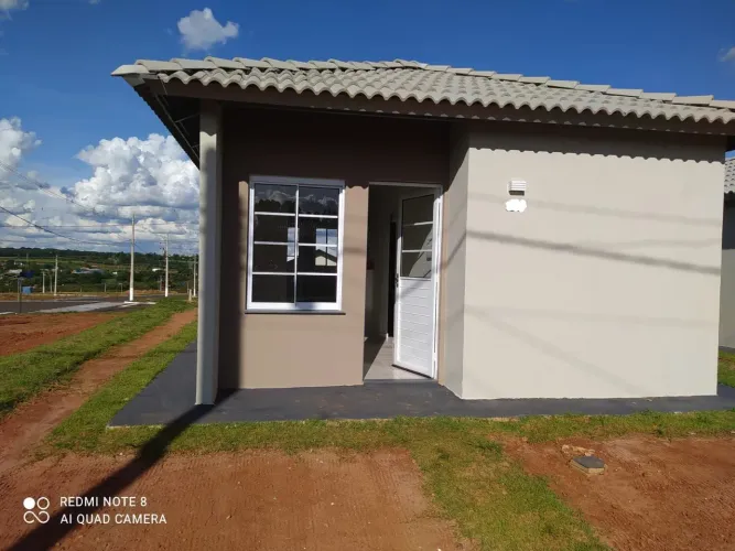 Vende-se casa em cedral. Aceito troca.