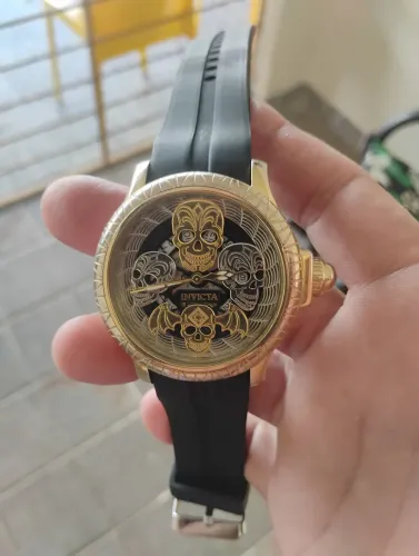 Relógio invicta suíço