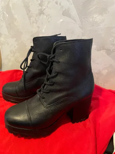 coturno bota couro legítimo SCHÜTZ 