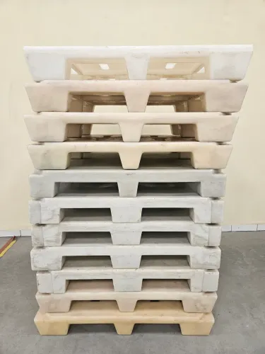 Pallets de Plasticos usados em perfeito uso.