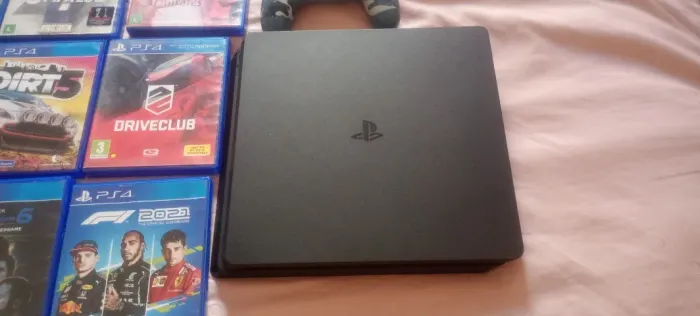 Ps4 com 10 jogos+ controle(troco somente por um Xbox séries)