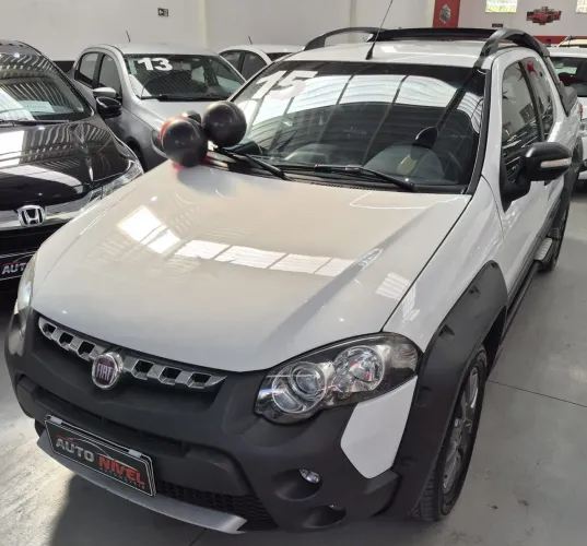 Fiat Strada Adventure1.8/ 1.8 Locker Flex CD 2015