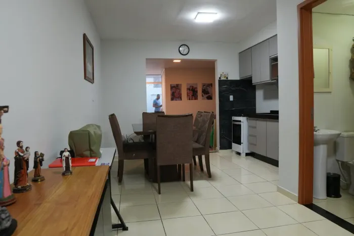 Casa sobrado condomínio Safira 4 R$ 200.000,00