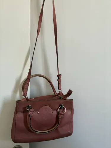 Bolsa Arezzo em couro