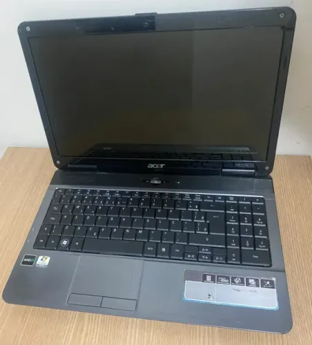 Dois Notebooks: 1 Acer 1 Positivo - para utilizar peças e placas - antes funcionavam bem