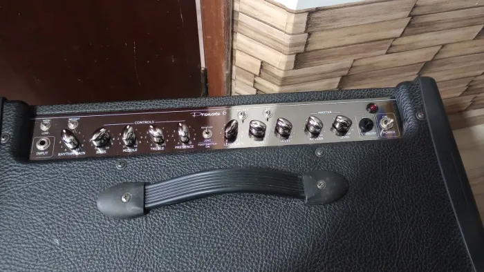Amplificador Valvulado Italiano marca Techra modelo Pro Note 6 raridade