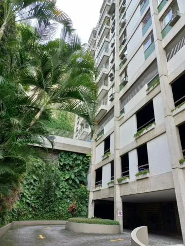 Apartamento para aluguel com 110 metros quadrados com 2 quartos