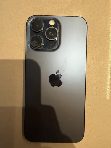 iPhone 15 pro max - ótimas condições 