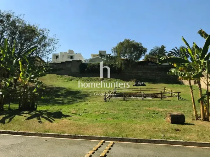 Lote em Condomínio de Alto Padrão com 1.059 m² à Venda na Região da Hípica  Jardim das Pal