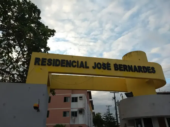 Imóvel para aluguel tem 56 metros quadrados com 2 quartos em Serraria - Maceió - AL