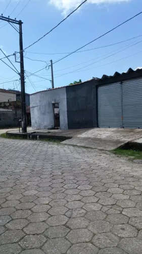 Aluguel de quarto em quintal compartilhado