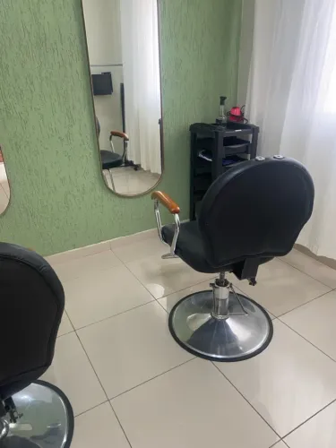 Lote de móveis para salão de beleza
