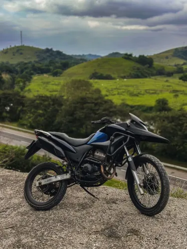 Vendo xre 2012 top 