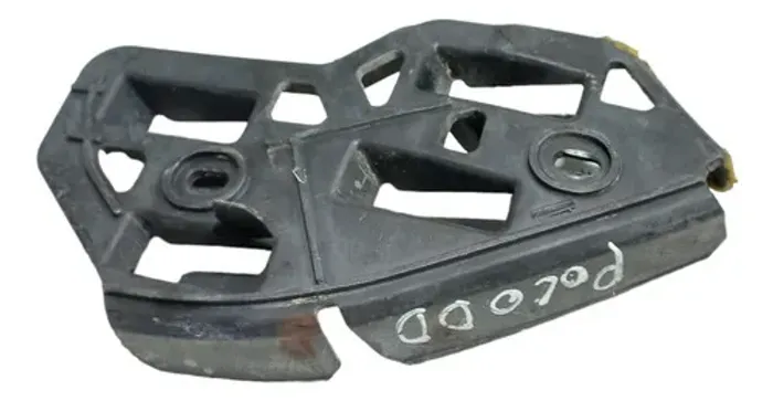 Guia Parachoque Dianteiro Direito Volkswagen Polo 2010