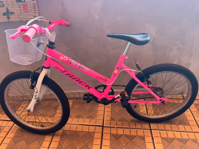 Vende uma bicicleta aro 20