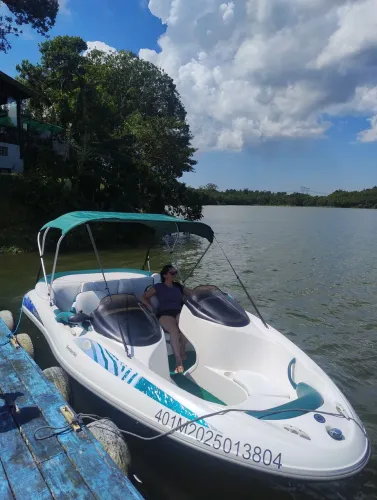 Jetboat sea doo Challenger 1800
