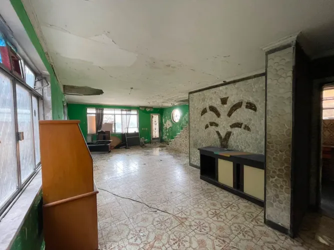 Casa grande com anexo