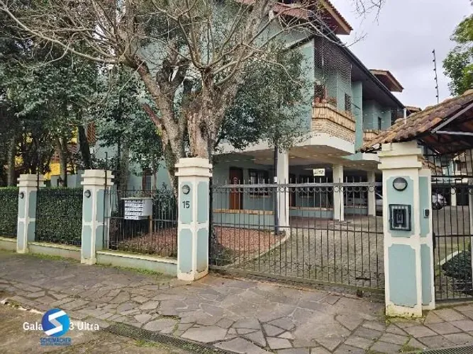Casa Condominio em Porto Alegre, no bairro Ipanema, com 3 dormitório(s), e 3 banheiros, à