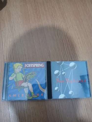 Cd's The Offspring e Foo Fighters