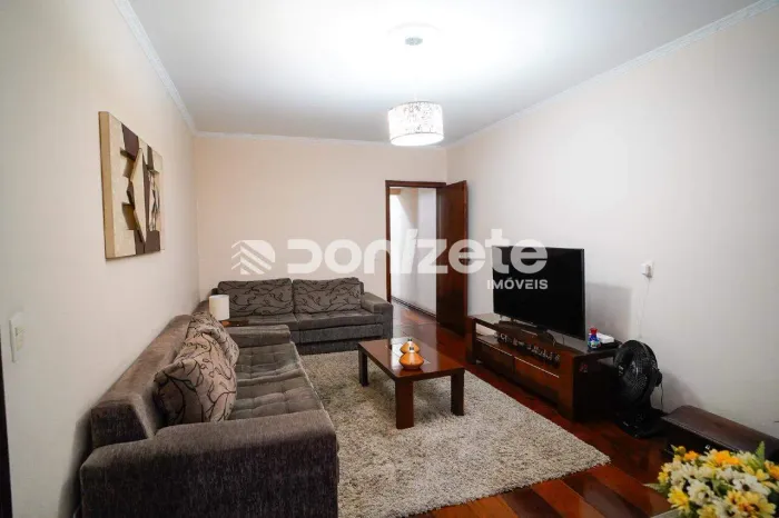 Sobrado à venda em Santo André - Vila América | 3 suítes, 4 vagas, espaço gourmet