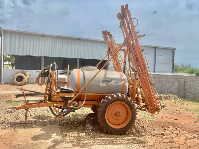 Pulverizador jacto Columbia ad18