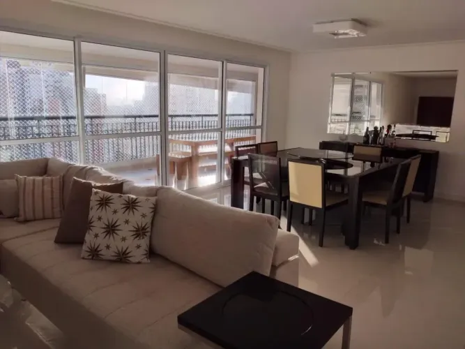 Lindo apto alto Padrão - 248m2 com 4 suítes e 3 vagas Quadra de tênis Ibirapuera Boulevard
