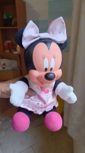 Boneca Minnie Mouse Baby - Walt Disney - Pelúcia e borracha, 33cm