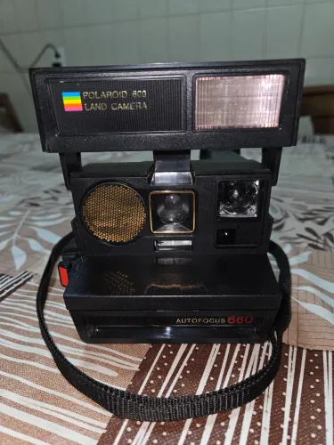 CÂMERA POLAROID 600 LAND CÂMERA  , AUTOFOCUS 660 ,NO ESTADO  !