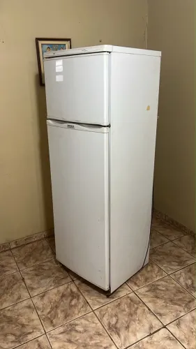 Geladeira DAKO