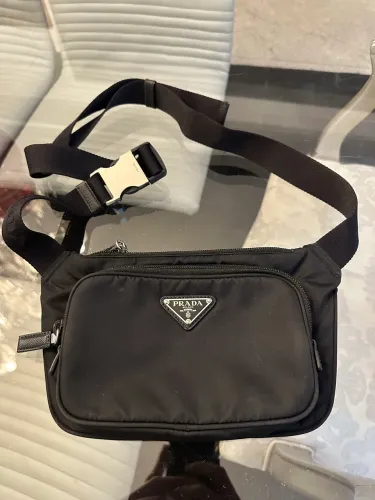 Pochete prada re nylon 