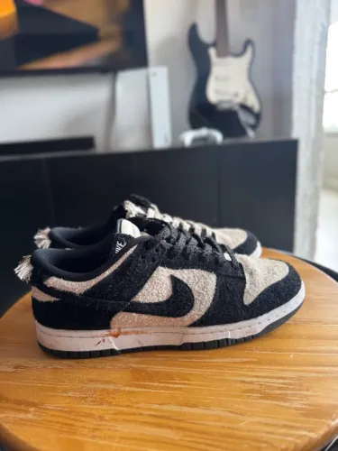 Nike Dunk Low SE - Edicao Especial- Tamanho 40