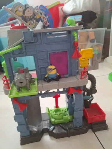 brinquedo laboratorio dos minions imaginext em ótimo estado 