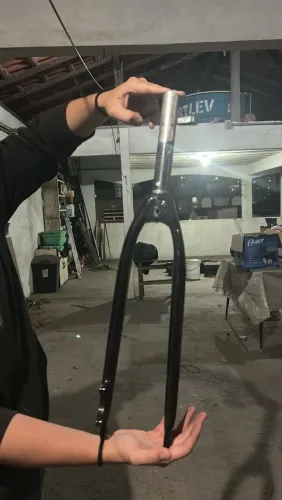 Garfo speed freio a disco, cubo roda traseira, canote Oggi, pé de vela somente lado coroa