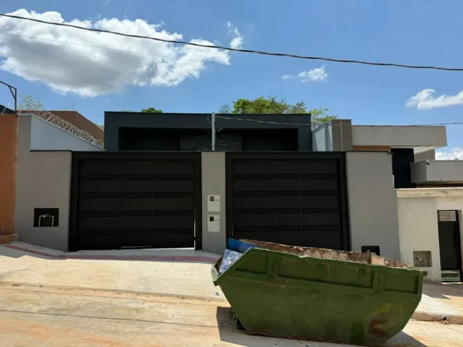 Casa 3 Dormitórios para venda em Betim - MG