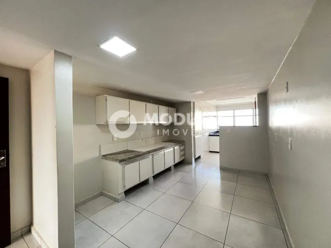 Apartamento disponível para locação no bairro Centro.
