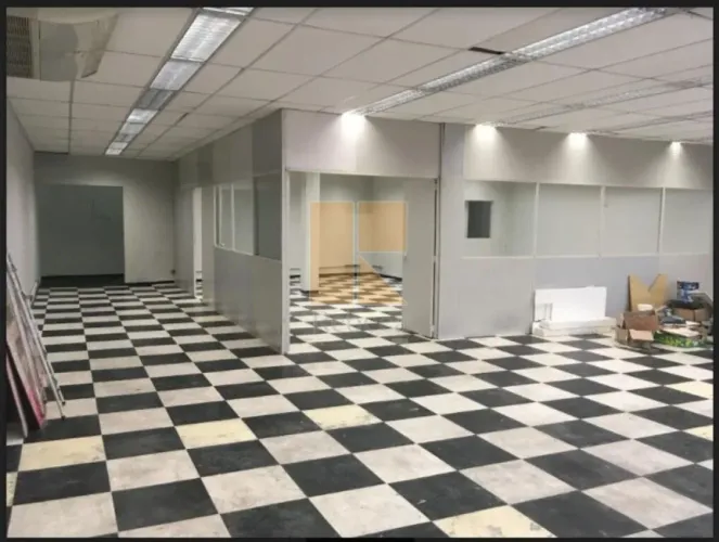 Imóvel comercial para locação na Rua Solon, no Bom Retiro, com térreo mais 1 pavimento .