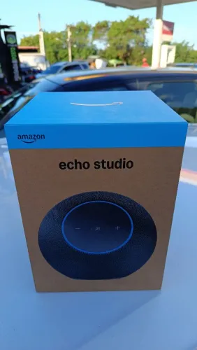 Echo Studio original da Amazon, zerada, nunca usada e na caixa.<br> Produto novo