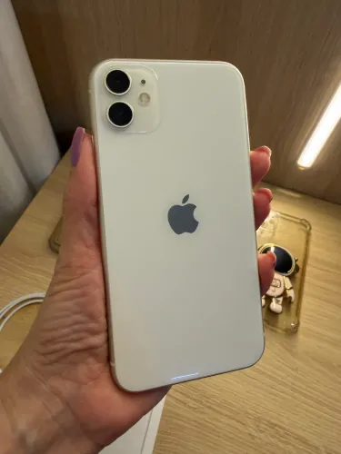 iPhone 11 branco 128GB