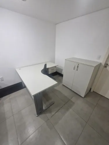 Vendo móveis de escritório usados