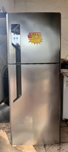 Vendo Geladeira marca Electrolux Frost Free 431 Litros Toda em Inox Super Conservada