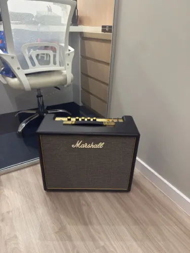 Amplificador Válvulado Marshall Origin 5