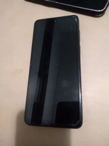 Carcaça de celular Moto g 32. Ainda liga