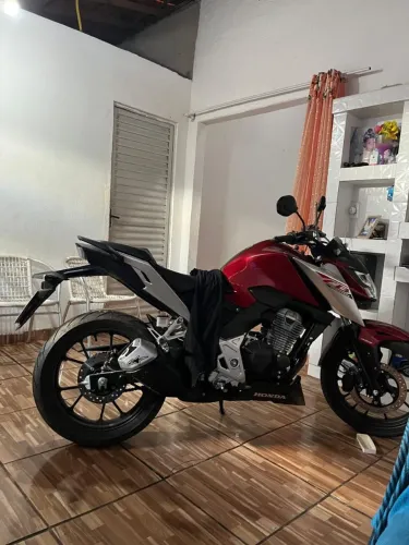 CB 300f Twister 25/26