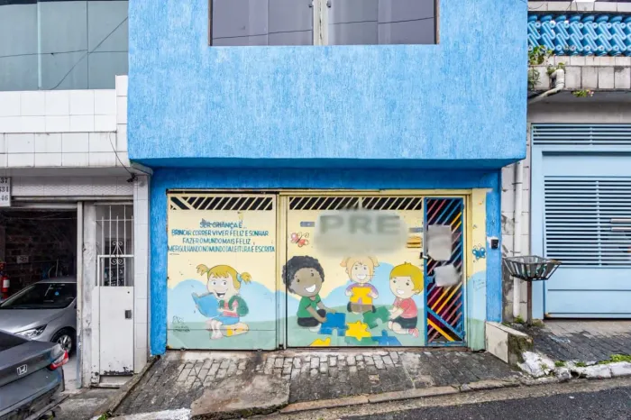 Casa comercial na Rua Leandro de Sevilha, 161 250 m²