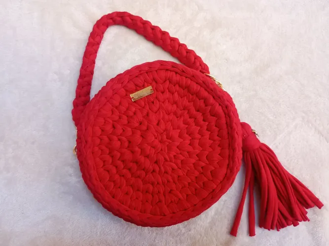 Bolsa de crochê vermelha 