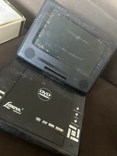 DVD vídeo Lenox SEM FUNCIONAR