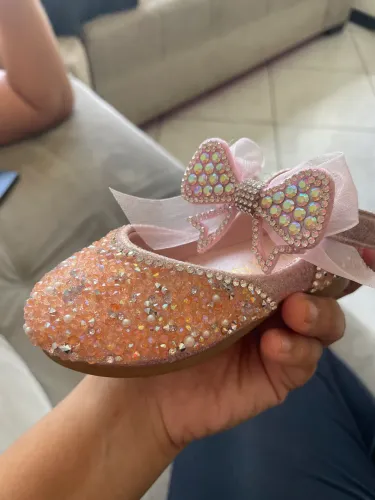Sapatilha infantil com strass / brilho