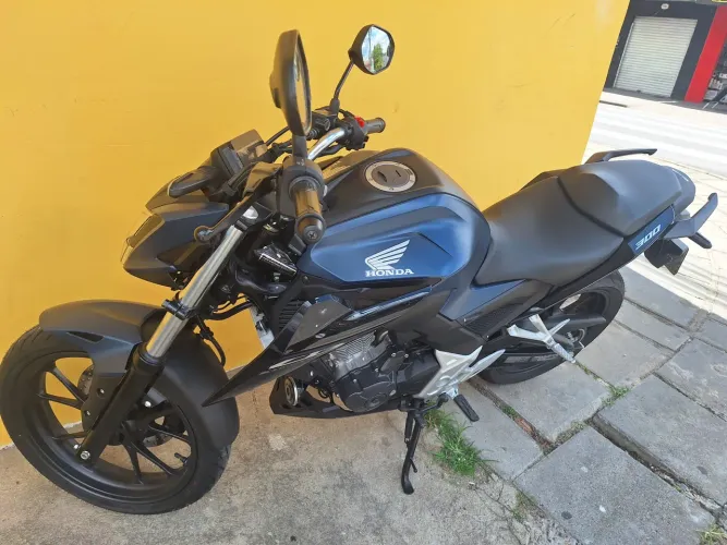 Cb 300f 2025 2 mil km apenas