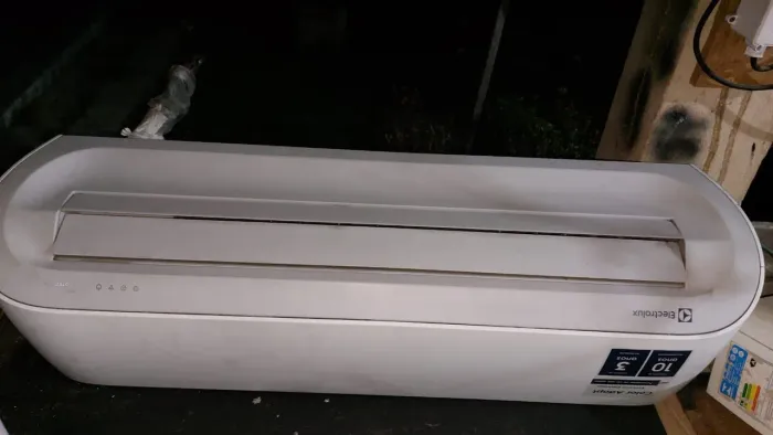 Ar condicionado eletrolux de 18 e de 23 btus