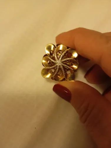 Anel ouro 18k 750 com brilhantes. Peso Apex 12g